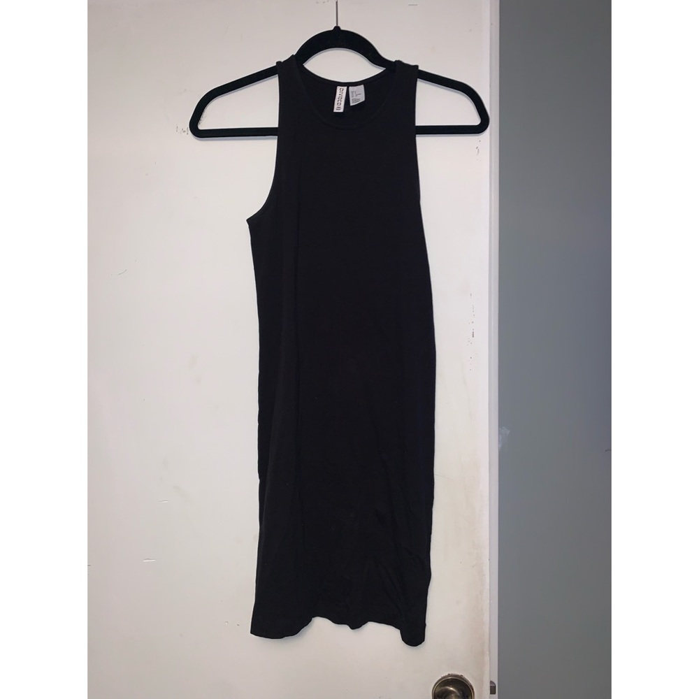 Black bodycon dress